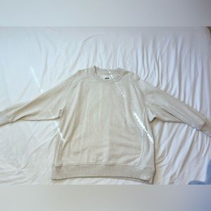 Cream Crewneck Sweatshirt. Size Medium.